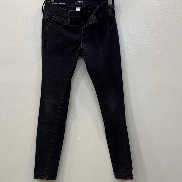 LOFT Women's Skinny Jeans in Black and Dark Blue - Picture 3 of 14